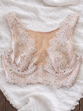 Victoria's Secret Dream Angels Floral Appliqué Longline Bra Size 34DD